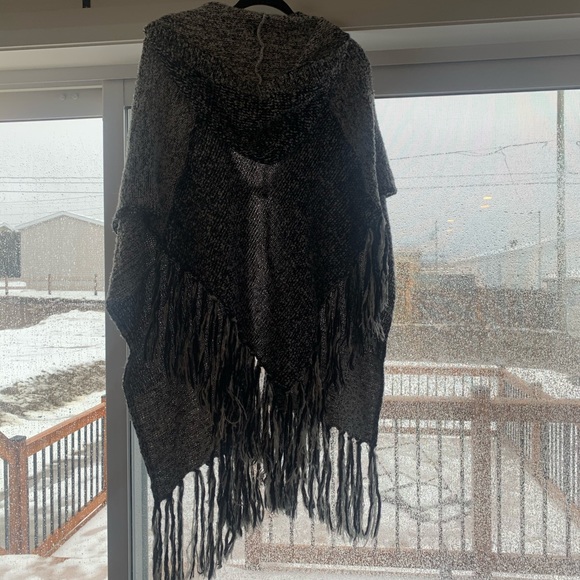 Steve Madden Cape - Picture 2 of 4